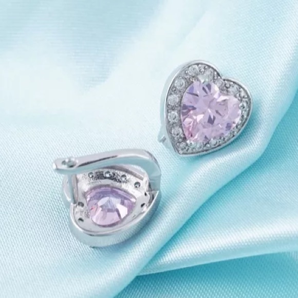LAST ONE!! 5⭐️FAVE Pink Topaz Heart Earrings - Picture 3 of 4